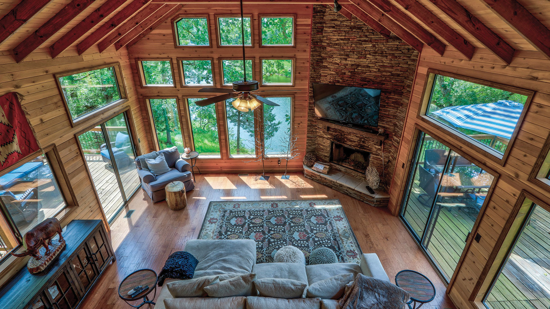 Frieden Lake interior